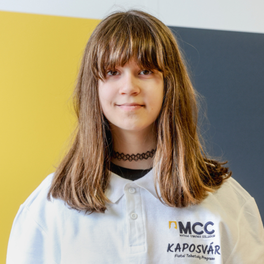 Fehér Hella Zselyke