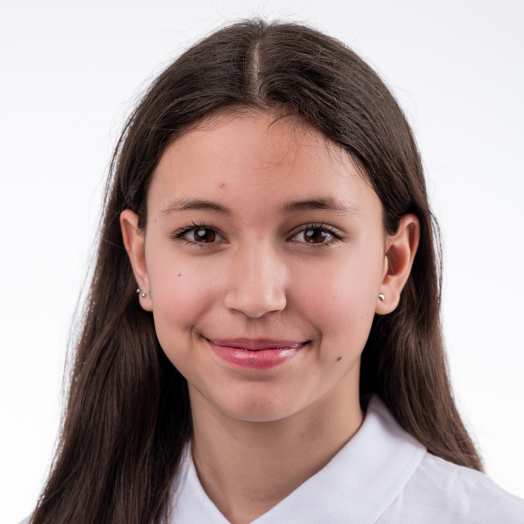 Vass Véda Viktória